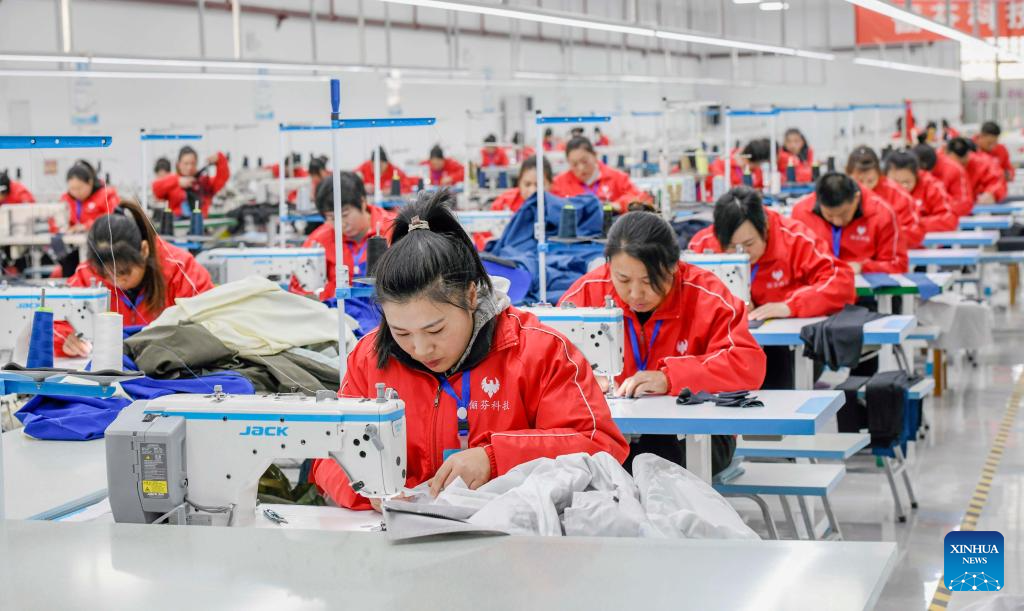 Enterprises across China ratchet up production in new year(图2)