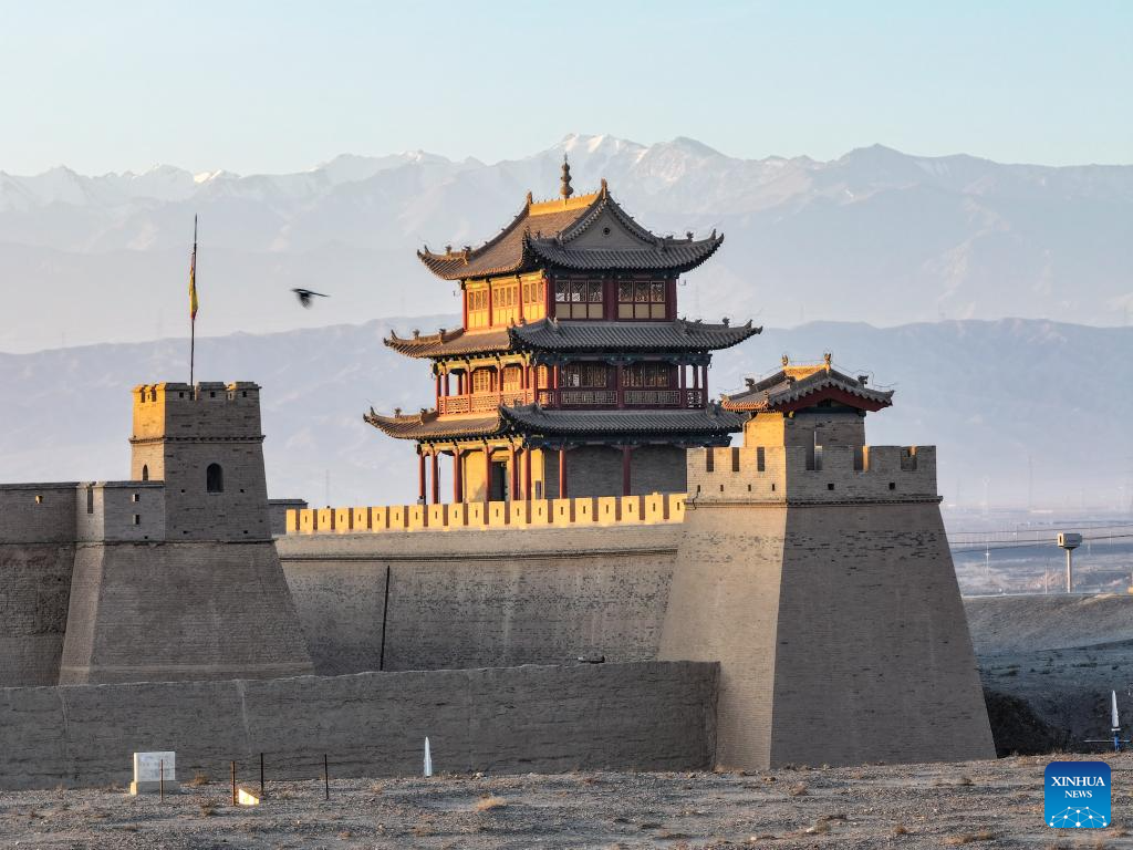 Autumn scenery of Jiayu Pass in Gansu, NW China(图5)