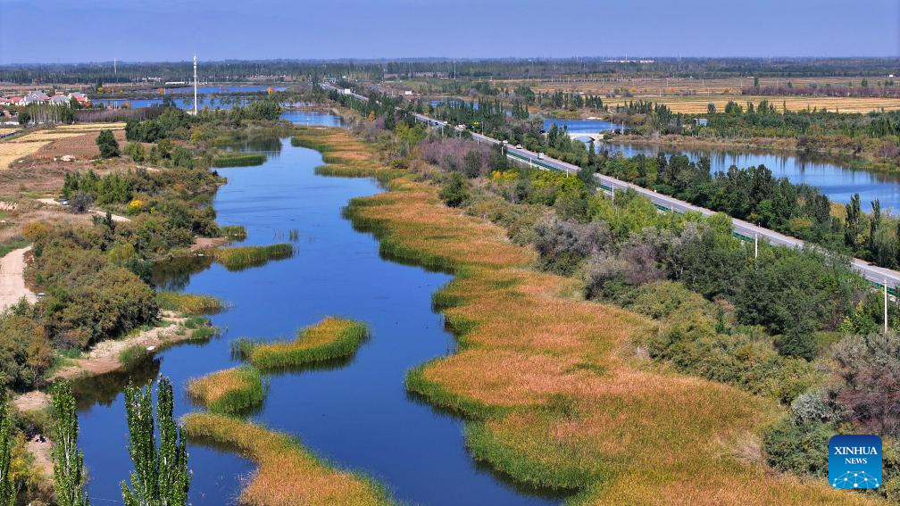 View of section of Yellow River in NW China(图7)