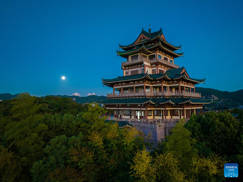 Full moon shines on night of Mid-Autumn Festival in China(图9)