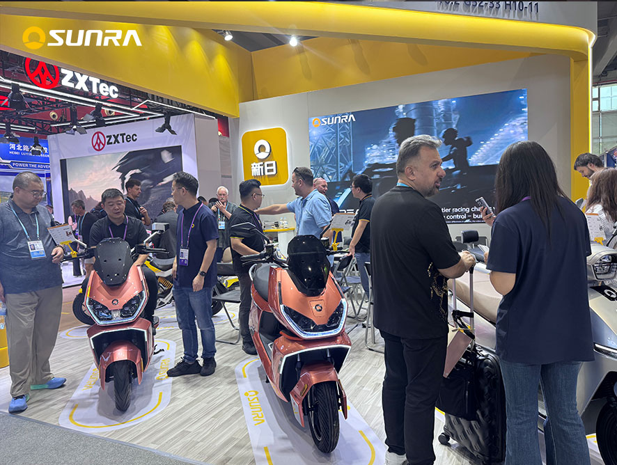 SUNRA Electric Vehicles Shine at Canton Fair: Global Merchants Witness the Rising Force of Electric Mobility(图3)